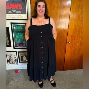 Torrid 5X, 5, 28W black button down midi dress. Fully lined wrinkle resistant.